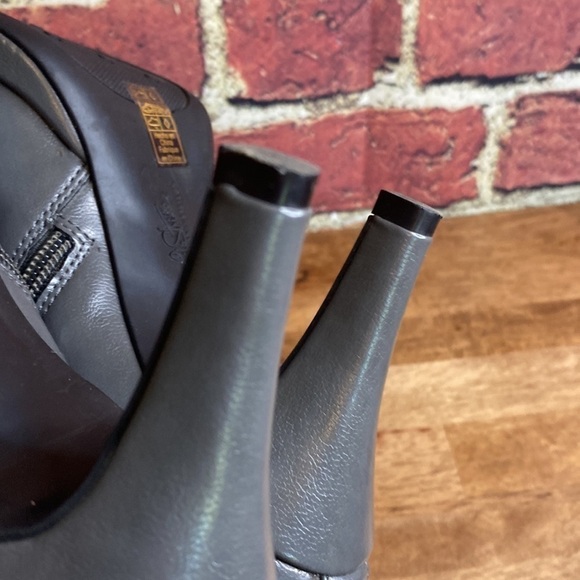 Life Stride Comfort Grey Platform Round Toe Heeled Bootie Size 8 - Picture 14 of 14